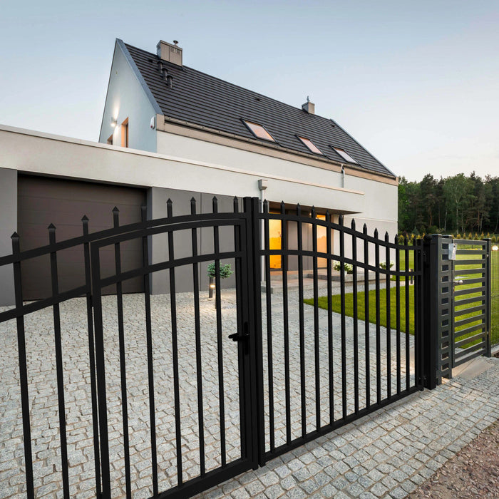 Chery Industrial 16’ x 7’ Steel Dual Swing Driveway Gate with Built‑In Pedestrian Door