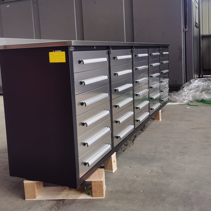 Chery Industrial Steelman 10’ Storage Cabinet with Workbench, 30 Drawers WW000188