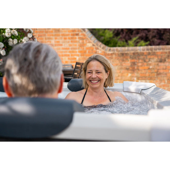 MSpa Oslo Hot Tub - 2200W Heater | 6 Person Frame Spa | F-OS063W